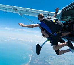 Tandem Skydiving at Mission Beach Australia